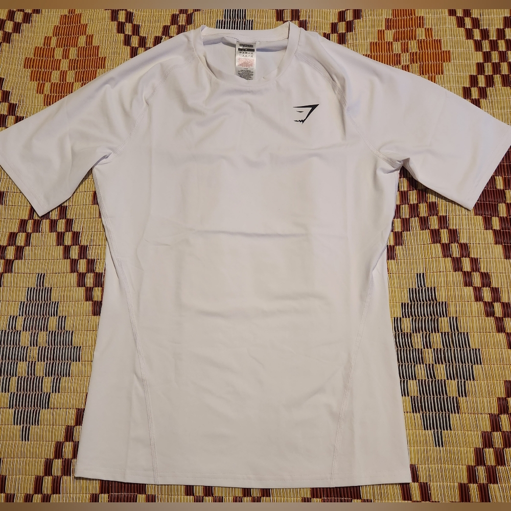 Mens Gymshark White Top. Sz Med.